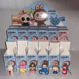 ~*NIB*~ Labubu key chains blind box sliced sugar
